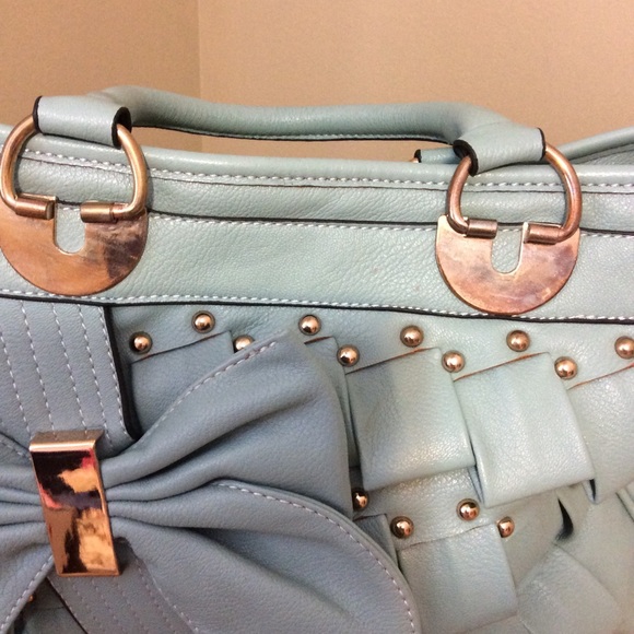 Segolene Paris - Picture 3 of 6